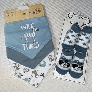 Bandana bibs & socks set